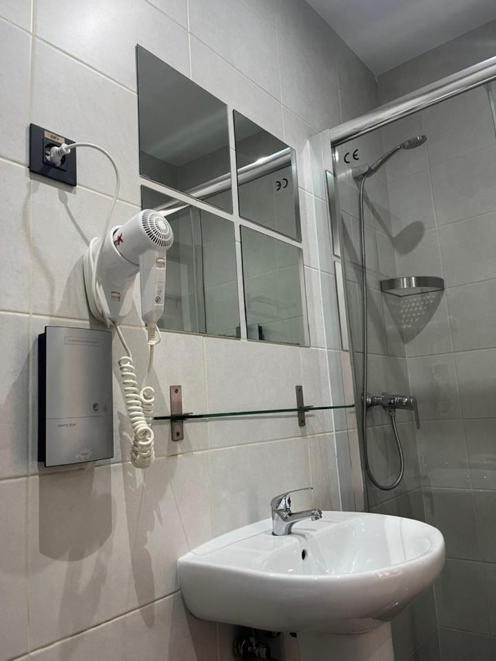 Fuencarral Rooms مدريد المظهر الخارجي الصورة