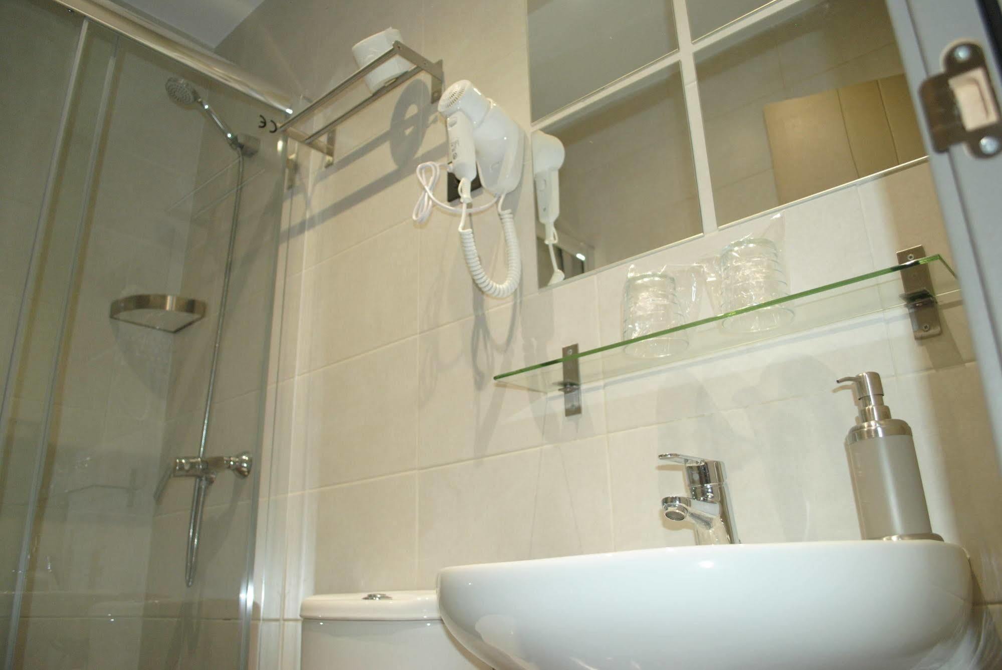 Fuencarral Rooms مدريد المظهر الخارجي الصورة
